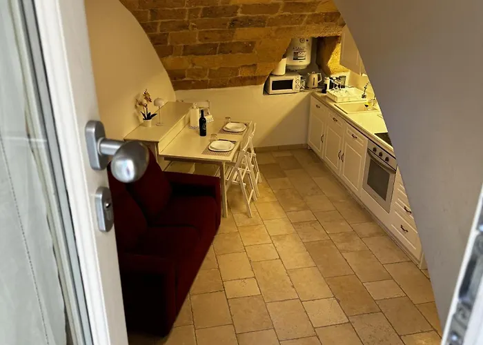 شقة Nel Centro Storico In Relax فرانكافيلا فونتانا